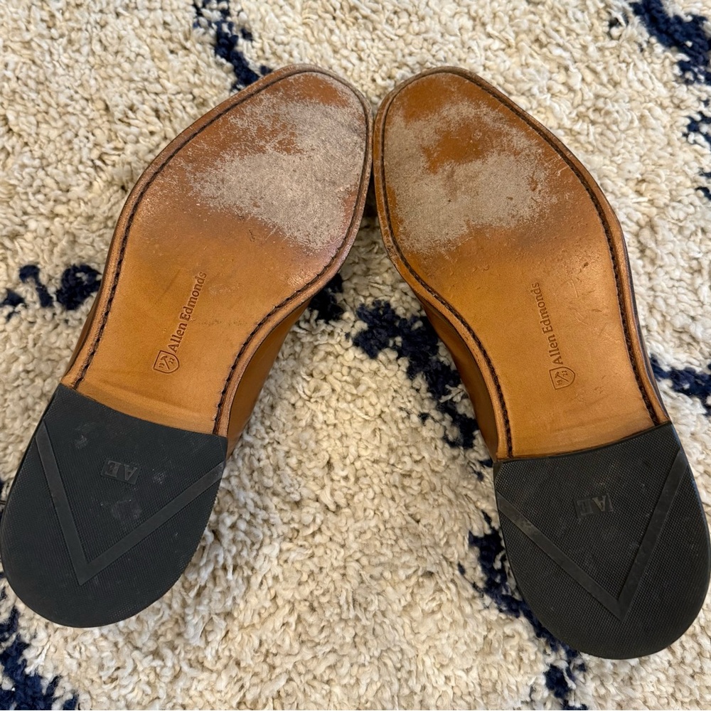 Allen Edmonds Brown Leather Oxford Shoes with Broguing - Picture 6 of 7